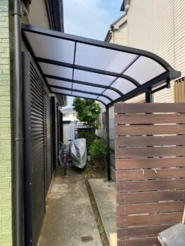 自転車が雨ざらしでお困りですか？サイクルポートでスマート収納！