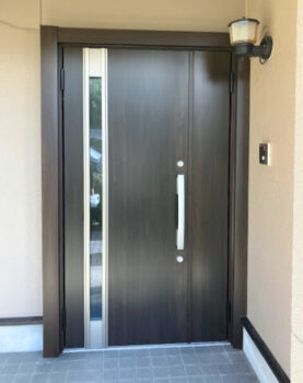 玄関ドアリフォーム