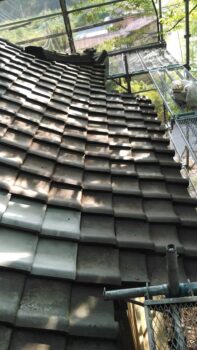 瓦屋根雨漏り補修工事