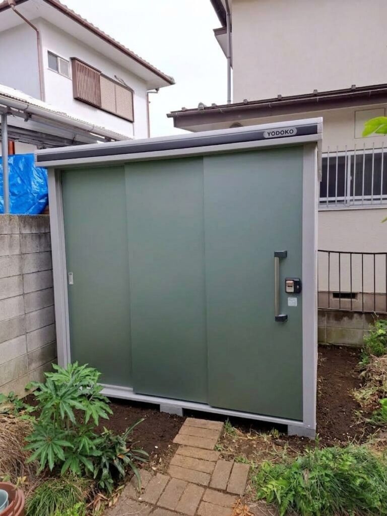 ヨド物置　ノンストレスな3枚扉